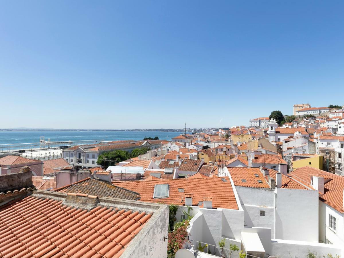 Lisbon Alfama Street View Lägenhet Exteriör bild