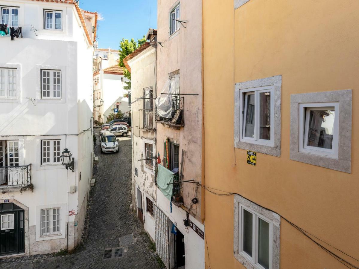 Lisbon Alfama Street View Lägenhet Exteriör bild